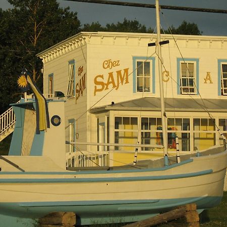 Auberge du Café chez Sam Baie-Sainte-Catherine Extérieur photo