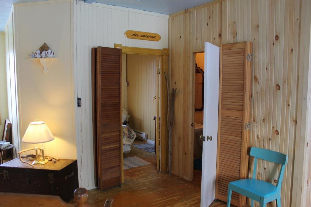 Auberge du Café chez Sam Baie-Sainte-Catherine Chambre photo